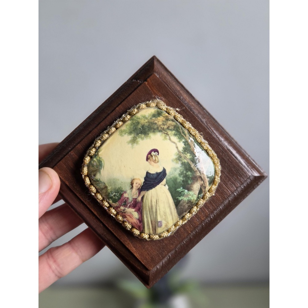 Vintage Victorian Padded Wall Plaque Wood Decor Romantic Ladies Gold Trim
